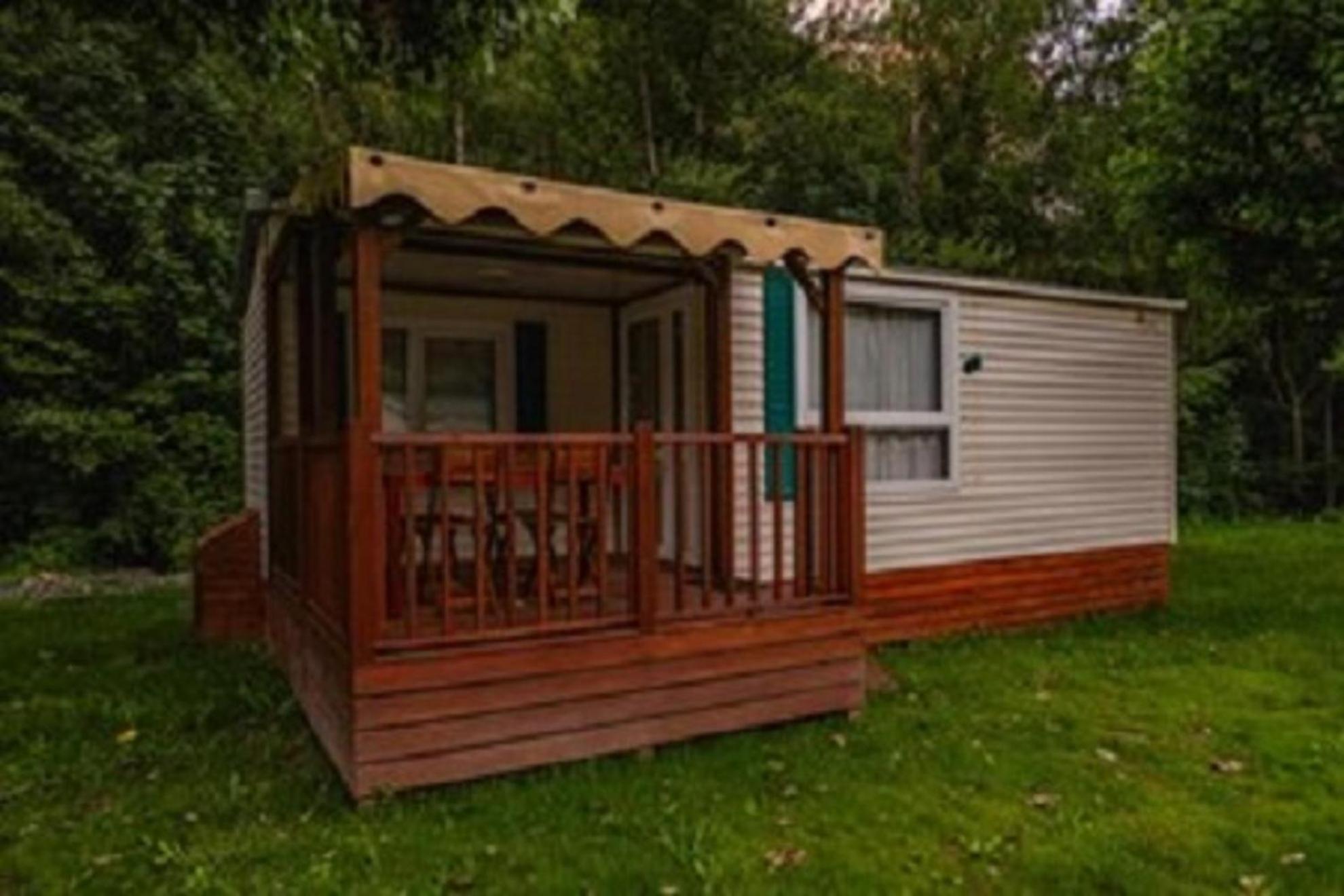 Farga de Moles Frontera Bungalow Park מראה חיצוני תמונה