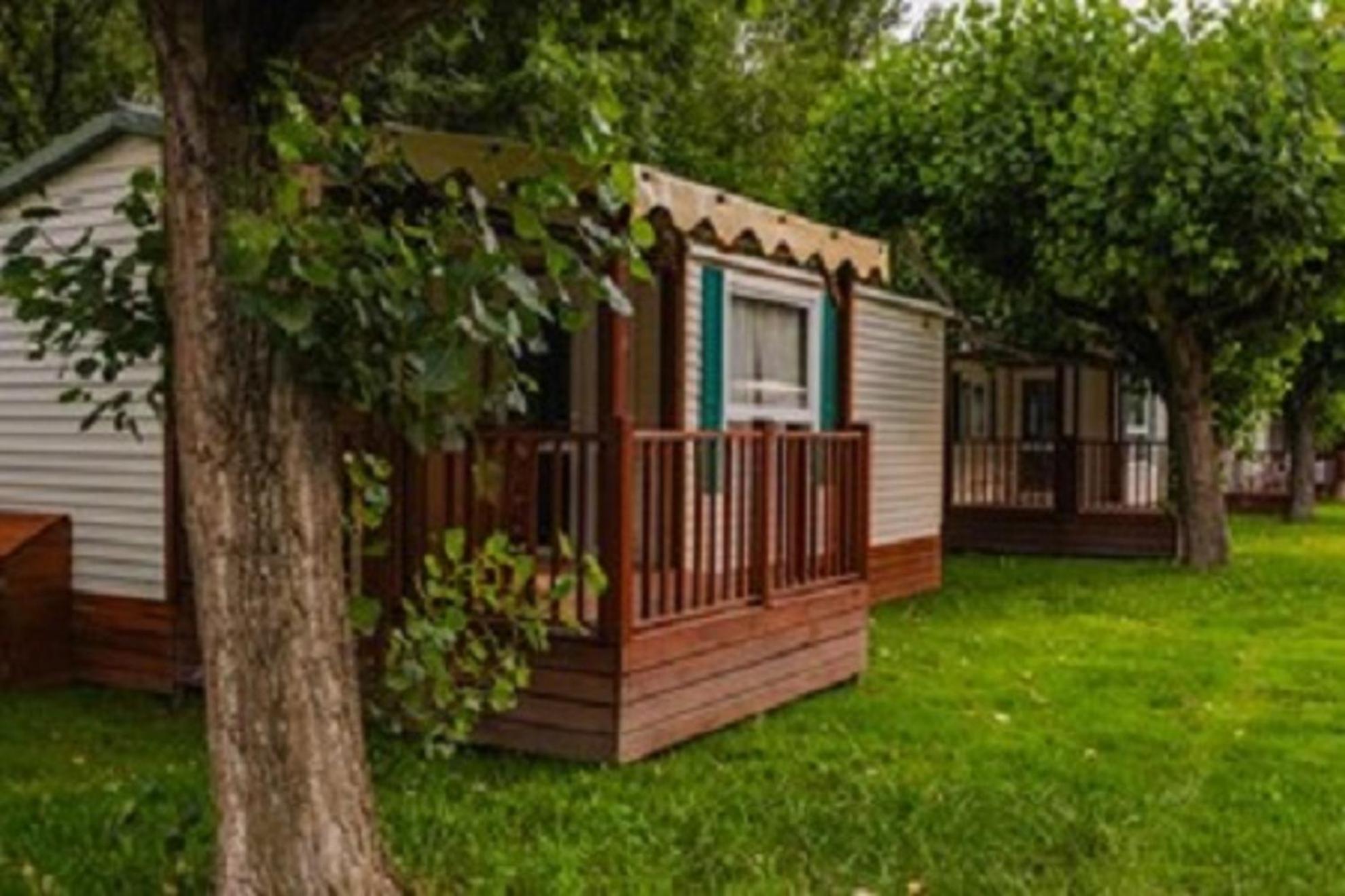 Farga de Moles Frontera Bungalow Park מראה חיצוני תמונה